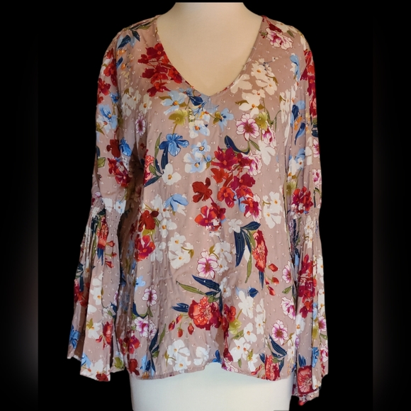 Cupio Tops - Cupio size L multi color top